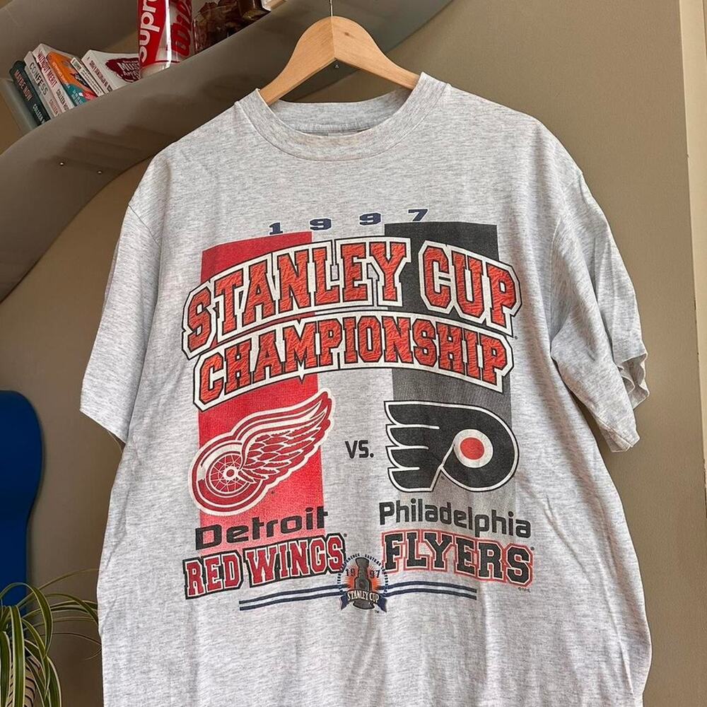 Vintage 1997 Detroit Red Wings vs Philadelphia Flyers Shirt - Picture 2 of 7